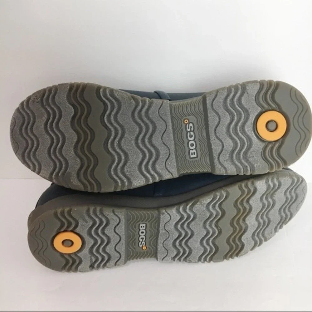 NEW BOGS Womens Size 6 Sweetpea Slip On Dark Blue Waterproof Rain‎ Garden Shoes